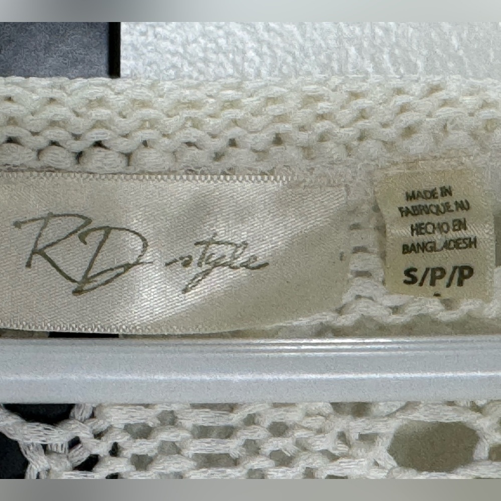 RD Style Cream Open Knit Pullover - Cozy and Stylish for Every Season - Picture 3 of 3
